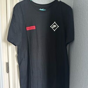 Men’s Nike Black T-Shirt